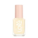 Lichtgele nagellak met warme ondertonen, like the new Essie Nagellak Love On The Brighter Side, is a perfect choice. Katoen voor langdurige houdbaarheid Suikerriet voor een snellere droogtijd Maïs voor minder chippen Essie LOVE By On The Brighter Side Vegan Nagellak (230 Geel), met warme ondertonen en een romige finish, draait om altijd het beste in het leven zien. De 80% plantaardige formule bevat drie natuurlijke ingrediënten, gecombineerd voor superieure resultaten zonder in te leveren op houdbaarheid, glans of intensiteit. Katoen zorgt voor langdurige houdbaarheid, terwijl suikerriet de droogtijd verkort en maïs chippen vermindert. De 23% gerecyclede fles bevat een dop van gerecycled plastic en een soepel glijdend veganistisch kwastje van bamboevezels.